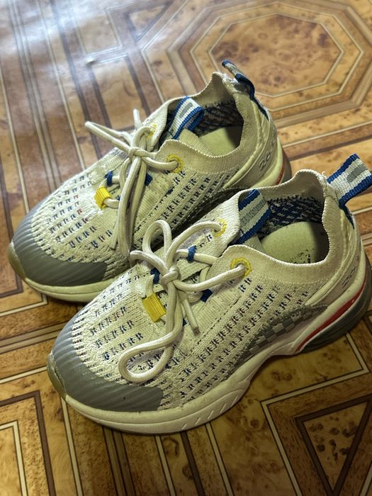 Кросовки малышковые размер 22