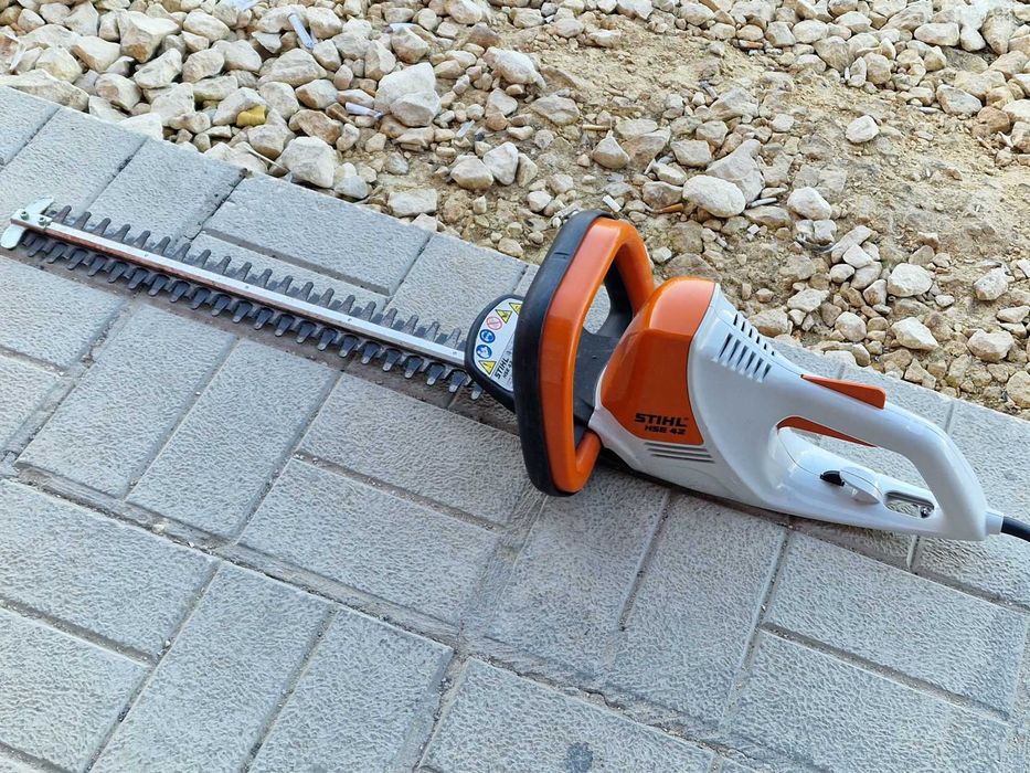 Електрически храсторез STIHL HSE 42 420 W, 45 см