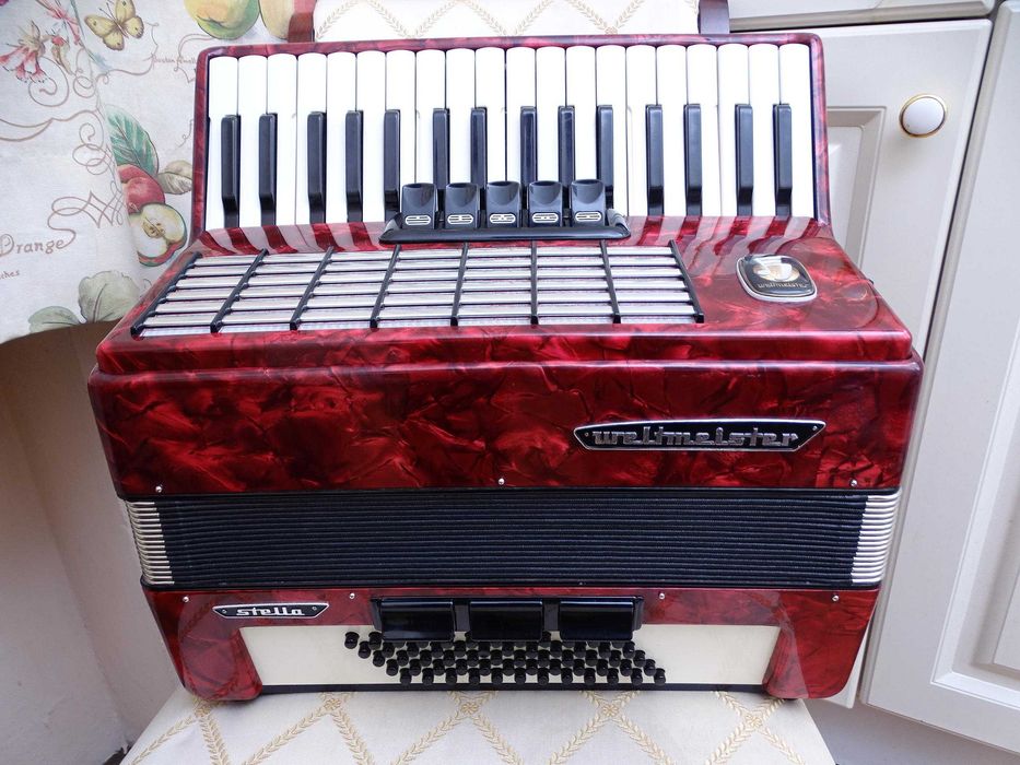 Акордеон Велтмайстер Стела 60 баса