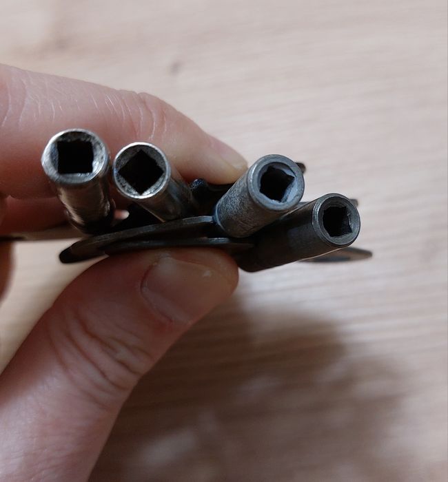 Ключета за стенни часовници, квадрат.