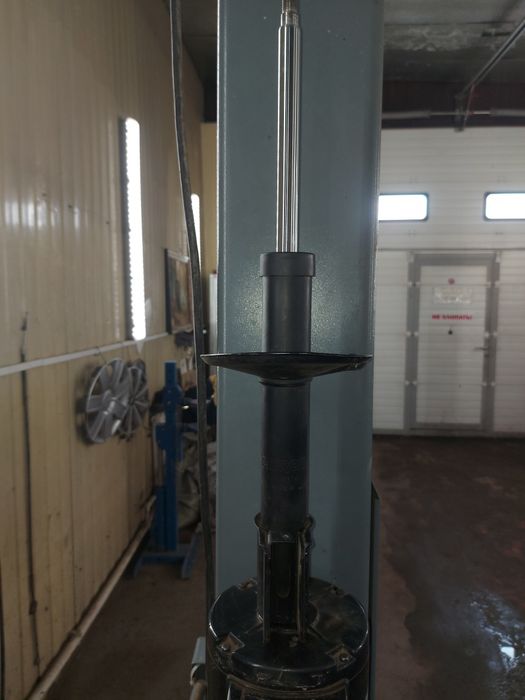 Амортизаторы новые  и б.у