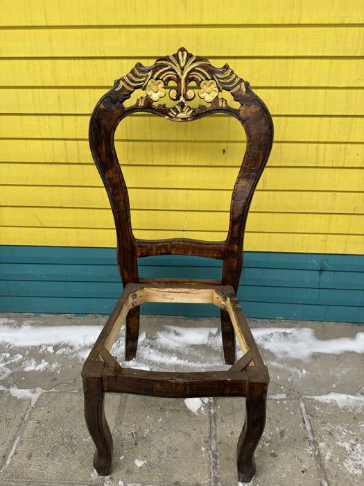 Продам антиквариатные стулья