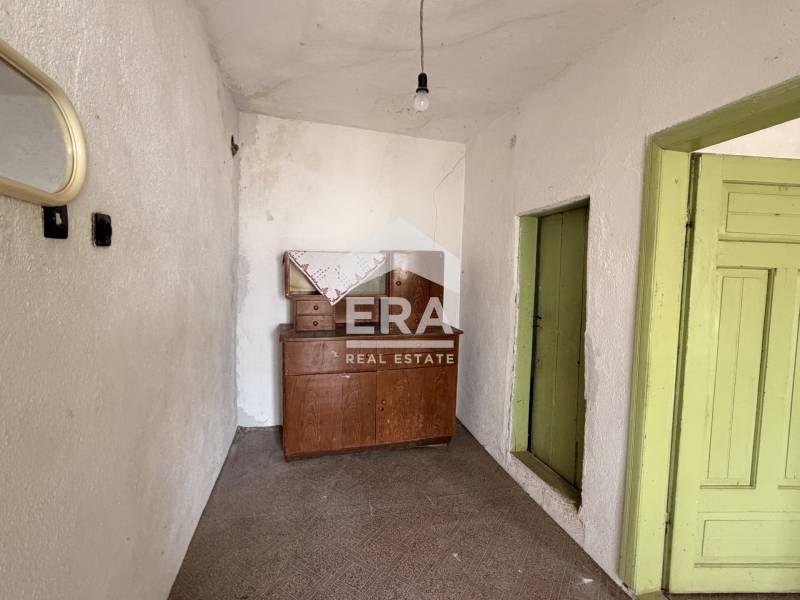 ЕКСКЛУЗИВНО! Двуетажна  къща в село Аврен , гр. Варна