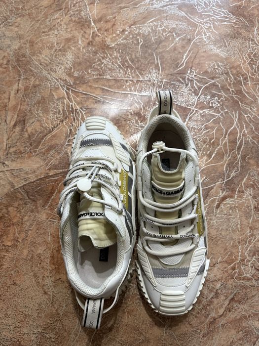 Продам крассовки б/у