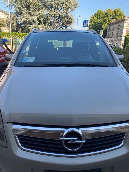 Injectoare opel zafira  b 1.9 cdti  astra h  0445110  243