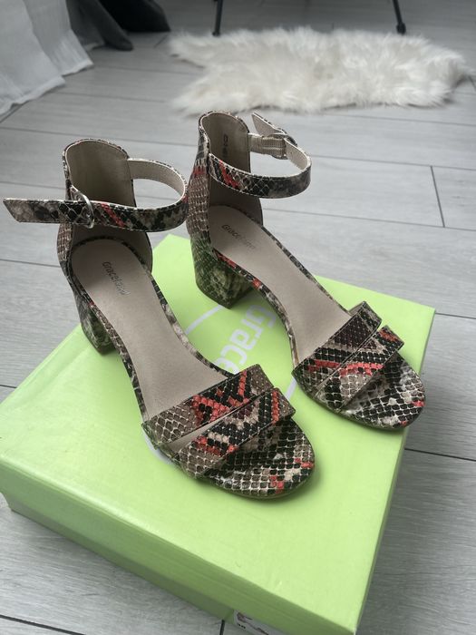 Дамски сандал Graceland