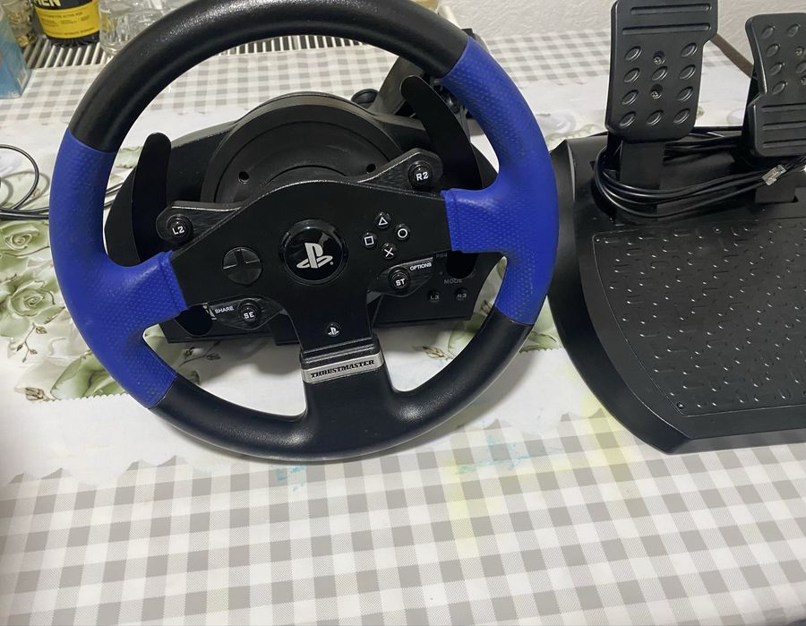 Игровой руль Trustmaster t150
