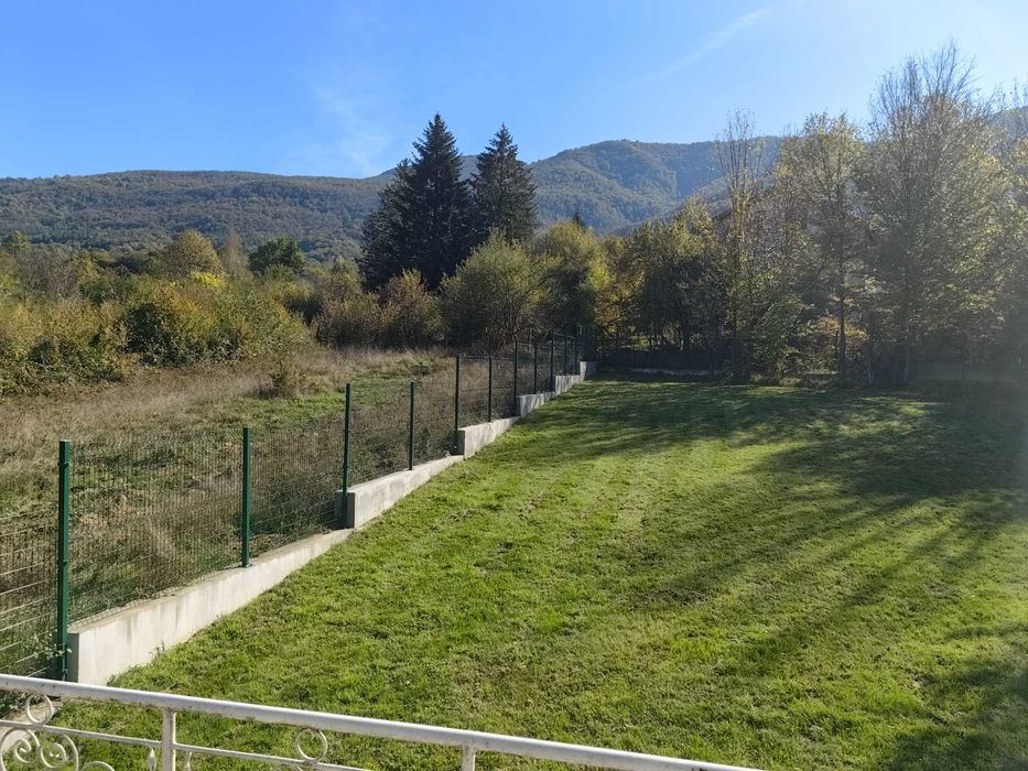 Продава се Къща в София, 7-ми 11-ти километър - 212 кв.м за 1048 €/кв.м - Снимка #2