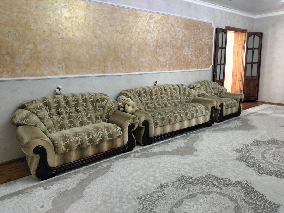 Гостевой диван в отличном состоянии