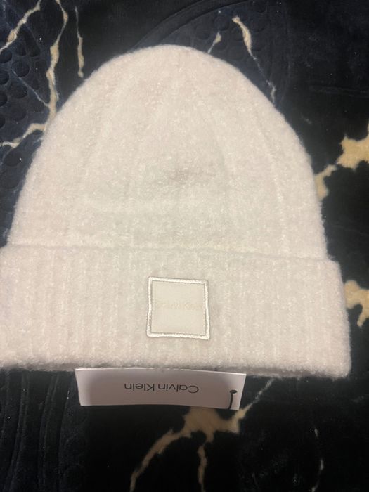 Karl Lagerfeld,Calvin Klein шапки