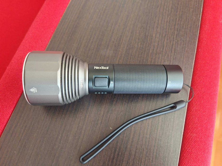 Lanterna Nextool cu led XHP50.2