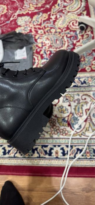 Сапоги новые продам