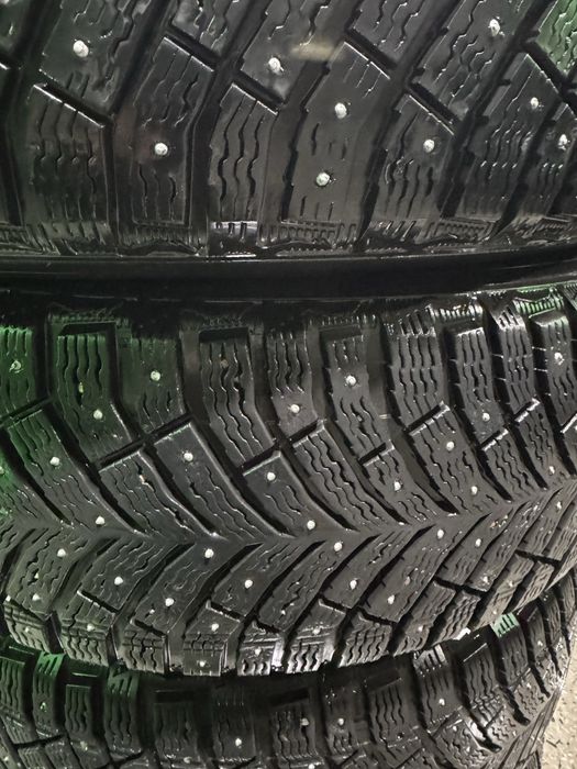 Продам комплект шин Мишлен
