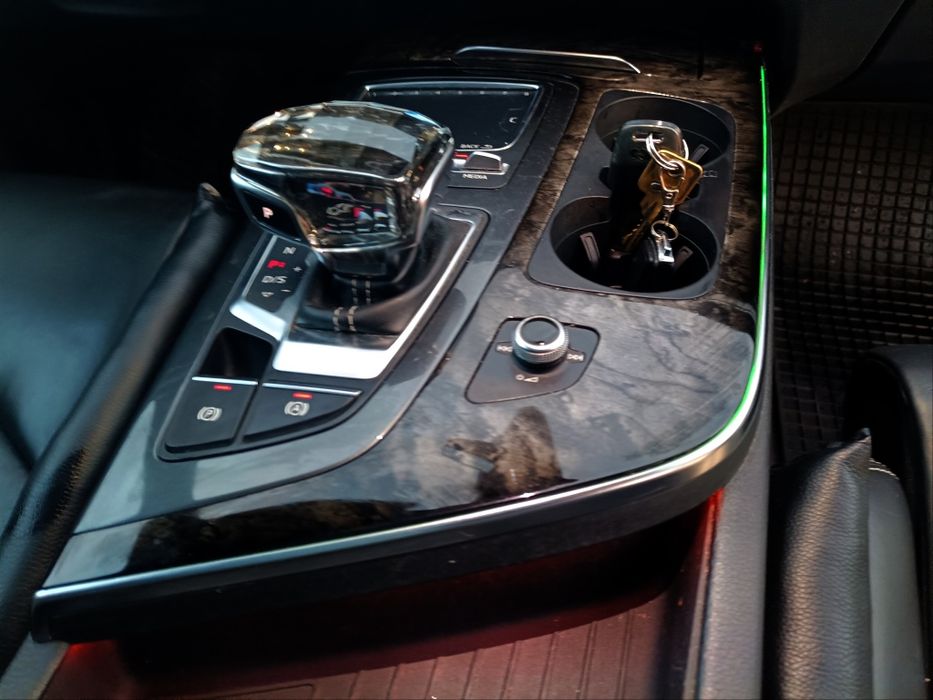 Vând/schimb Audi Q7 4M, e tron, plug-in