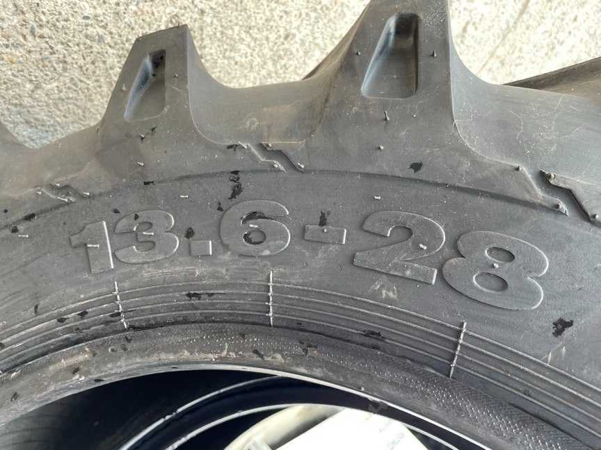 Cauciucuri agricole de tractor OZKA 8 Pliuri FIAT U445 13.6-28