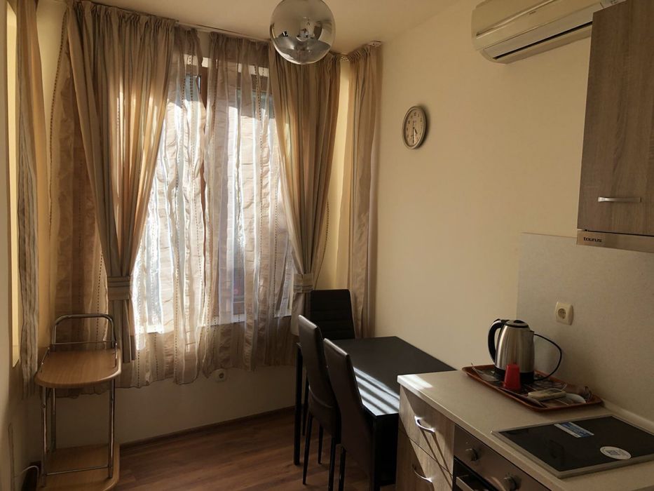 Дава се под наем Тристаен апартамент в Шумен, Томбул джамия - 70 кв.м за 331.5 € - Снимка #3