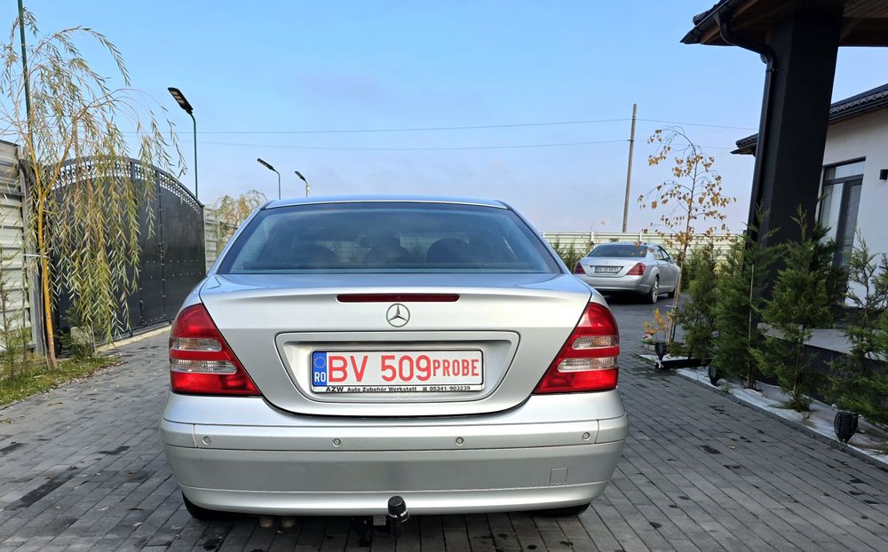 Mercedes C180 kompresor  178.000km Reali
