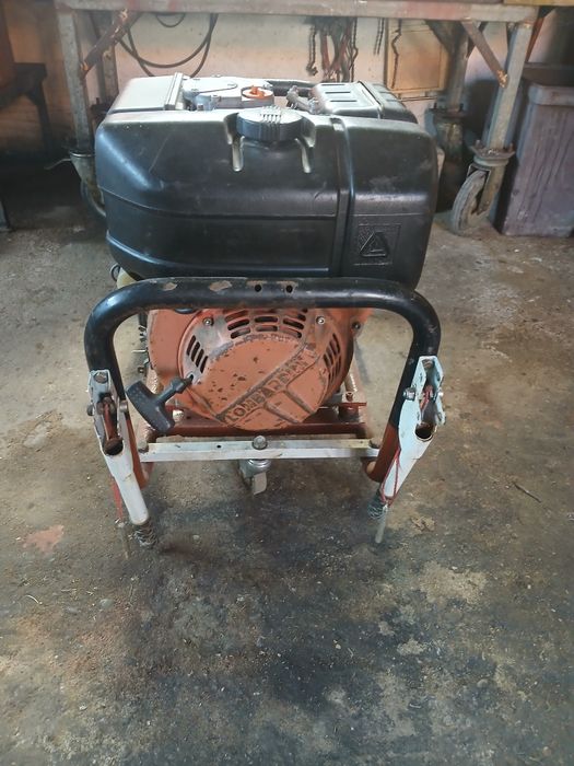 Vând generator mosa dizel