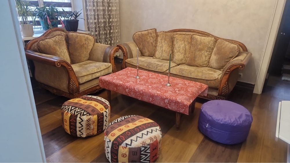 Срочно продам диван и кресло