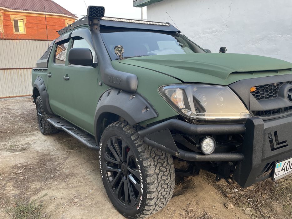 Продам внедорожник хайлюкс