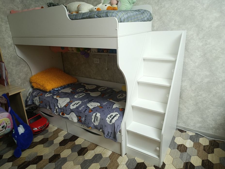 Продам двухъярусная кровать