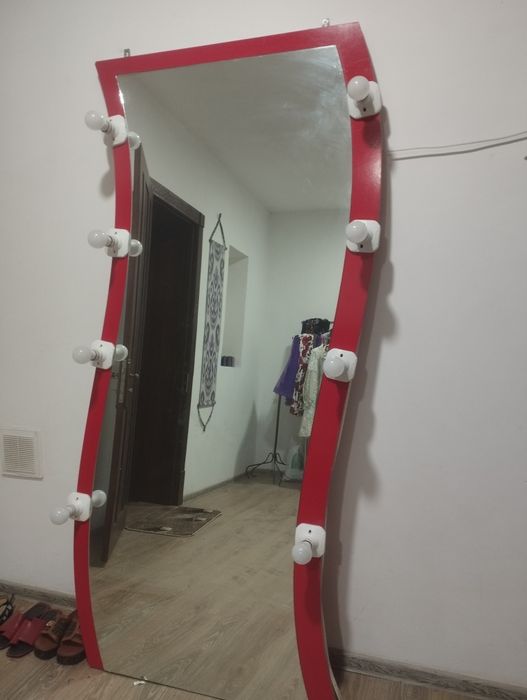 Продается зеркало