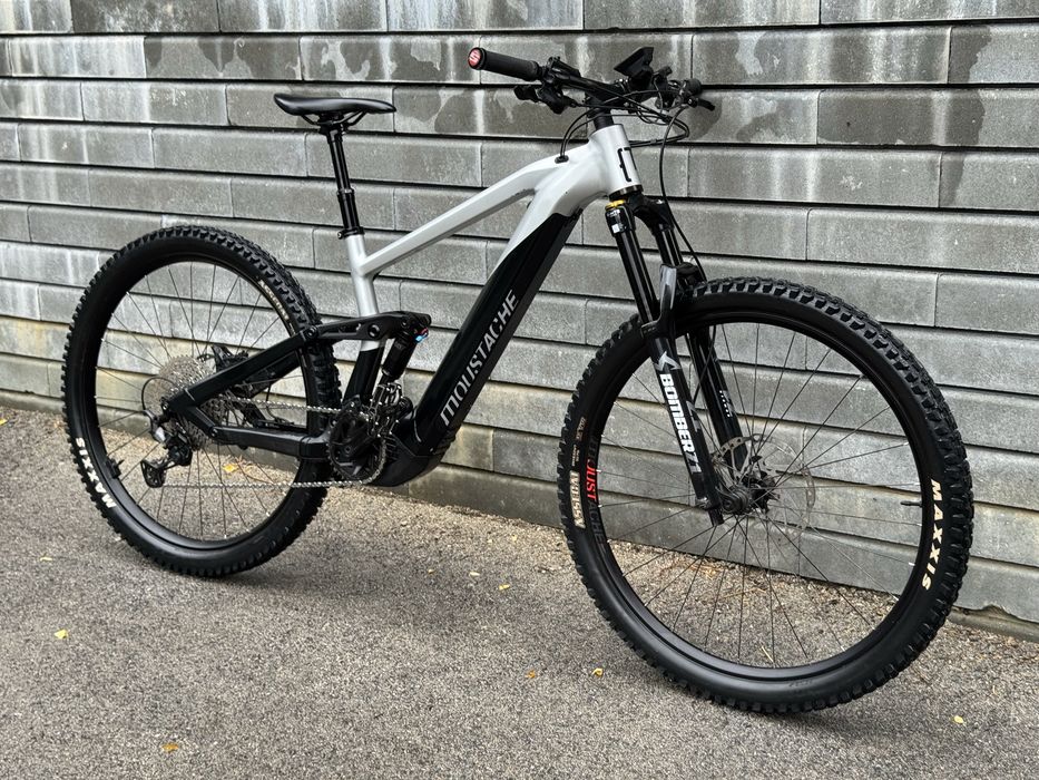 Електрически велосипед , E-bike MOUSTACHE TRAIL 5( M размер)