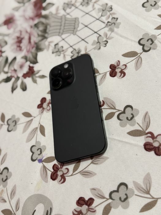 Apple Iphone 16 Pro , Pentru recarosare,piese , ( Placa defecta)