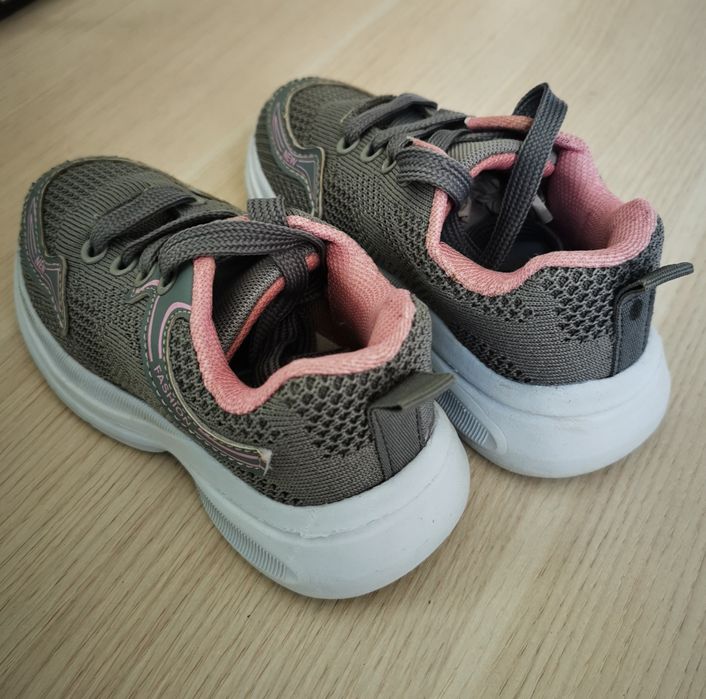 Кроссовки детские для девочки