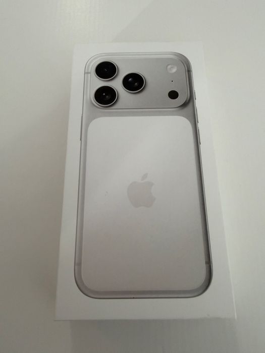 НАЛИЧНИ! Apple iPhone 17 Pro 256GB Cosmic Orange / Deep Blue / Silver