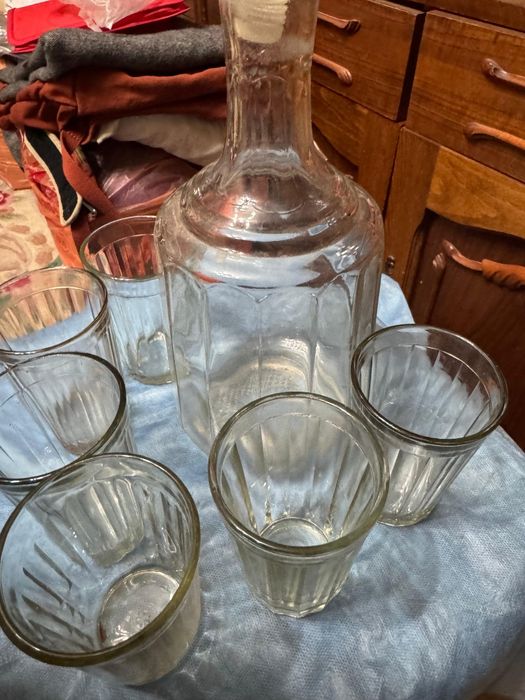 Графин со стакана