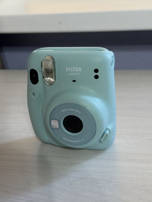 Полароид Instax mini 11