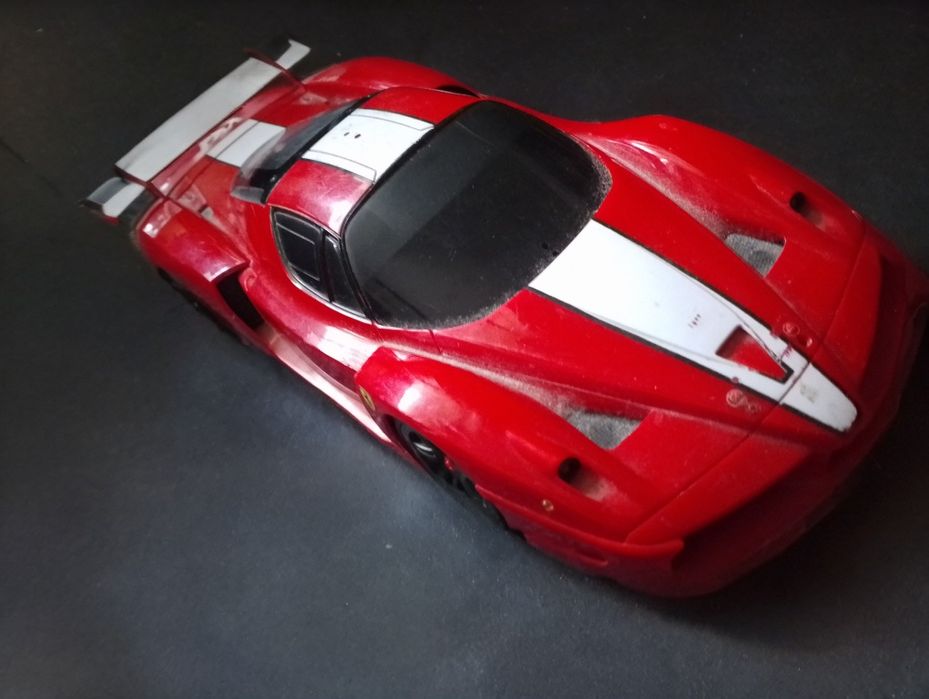 Ферари FXX червено бяло лимитед едишън