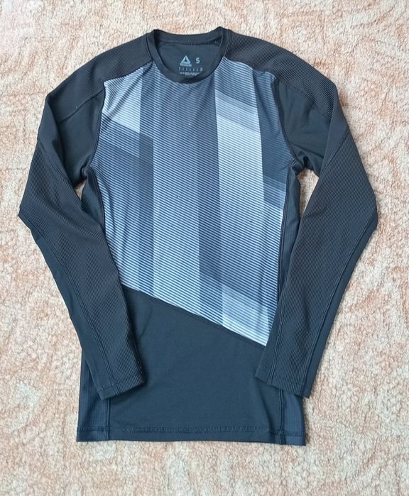 Bluza     Reebok