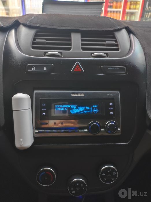 Carozzero FH-P070MD Bluetooth bor!