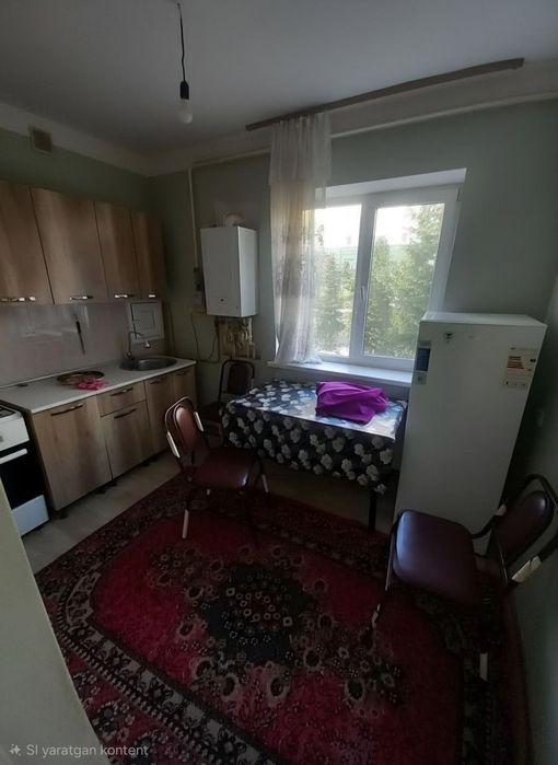 Motrid 3 xonali 1 etaj 7 qavatli dom sotiladi