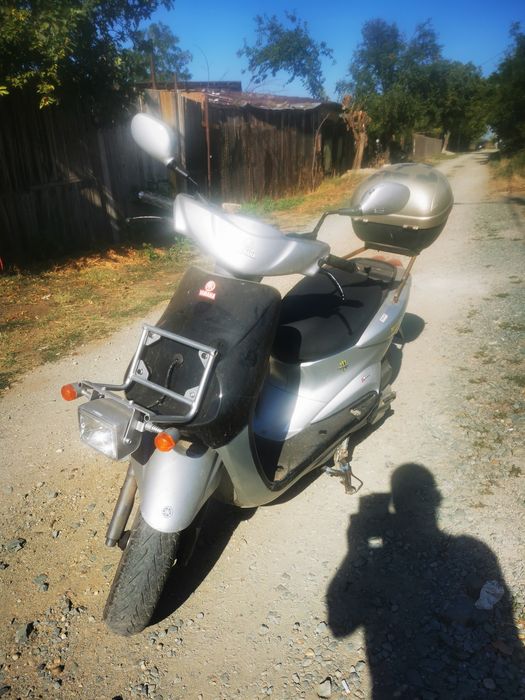 Scuter Yamaha Neos 4t