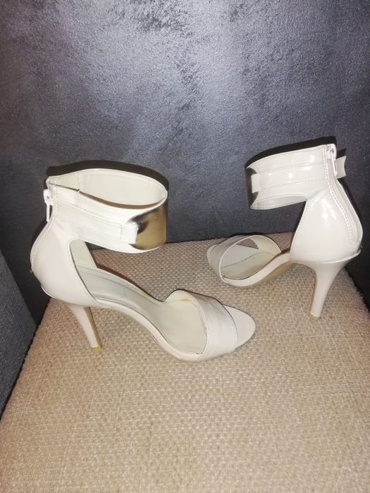 Sandale elegante nr. 37