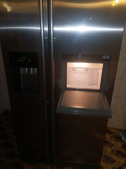 Холодильник. No frost. Side by side. Самсунг