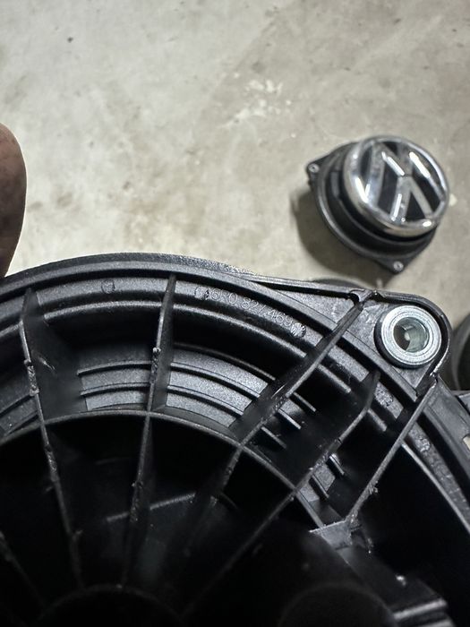 Maner portbagaj VW Passat b6, CC, Golf 5,6,7, Polo 6R, cod 6R6827469D