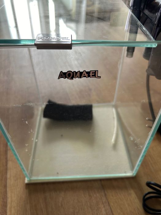 Продам аквариум 10 литров +оборудование