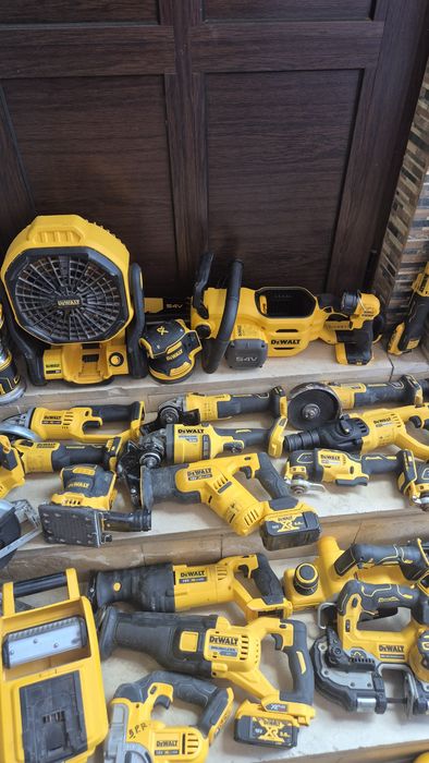 Инструменти Dewalt