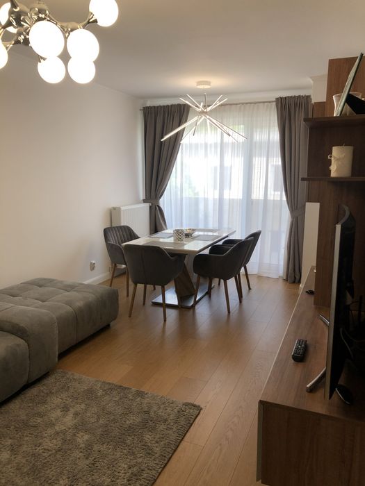 Inchiriez apartament strada Mihai Eminescu(langa Parcul Central)