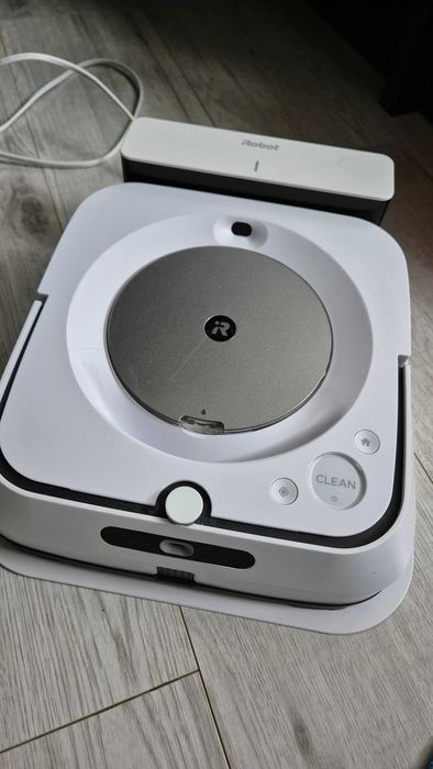 Миещ робот iRobot Roomba jet M6