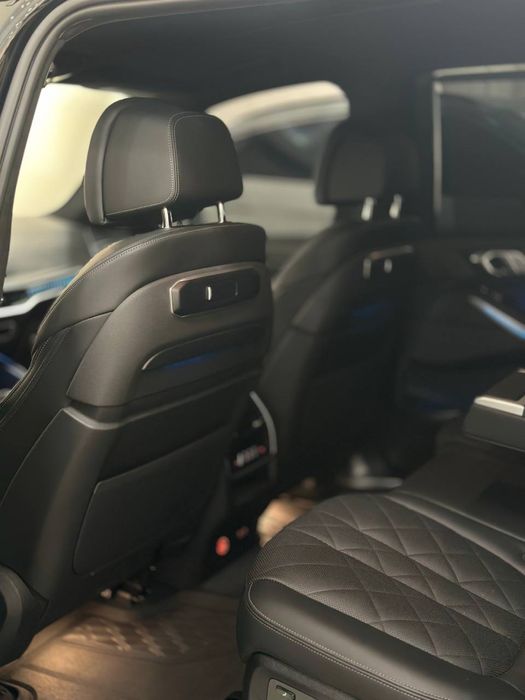 Bugun sotuvimizda BMW X7 40i