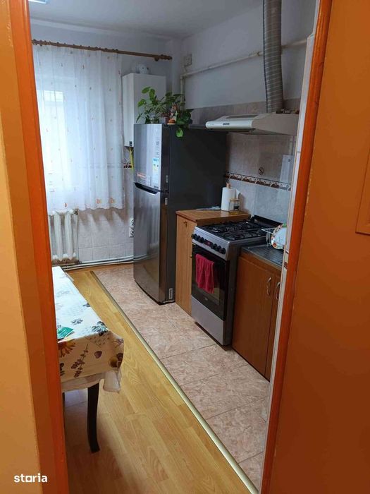 Apartament 2 camere semidecomandate Miorița (Curtea de Apel)