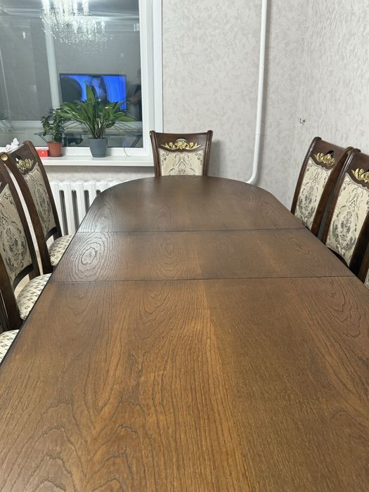 Стол для гостиной