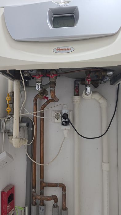 Vand centrala Immergas Victrix Zeus superior 32 kW cu boiler defecta
