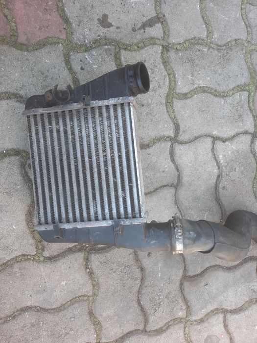Intercooler stanga Seat Exeo motor 2.0 tdi 143 cp