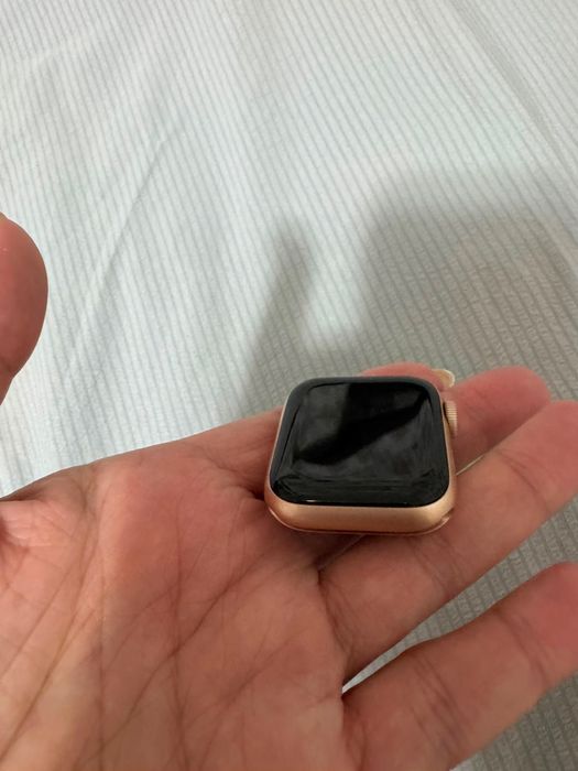 Продам Apple Watch 5 series 40mm